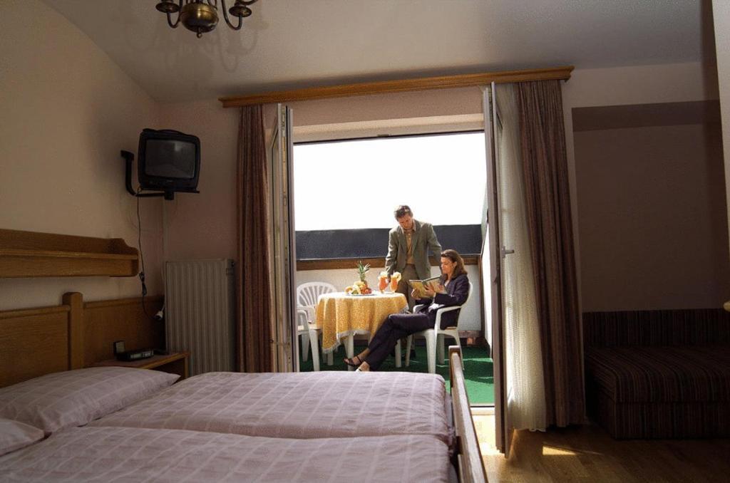 Hotel Gasthof Brueggler Radstadt Quarto foto